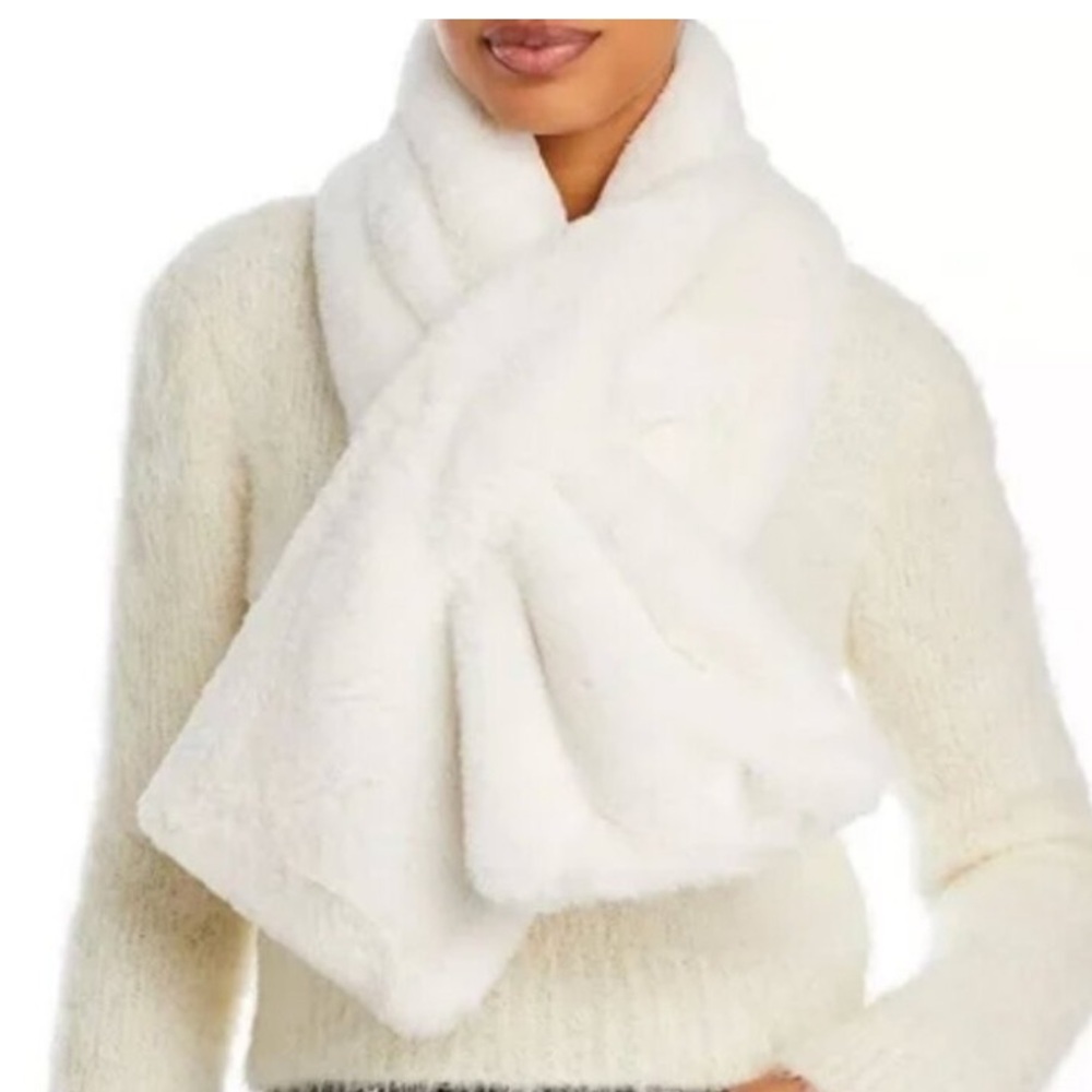 NWT Apparis Cream Colored Scarf